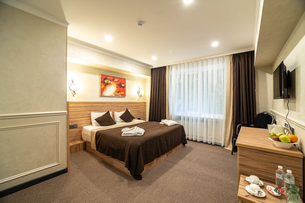Mildom City Hotel