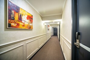 Hallway - Mildom City Hotel (Almaty)