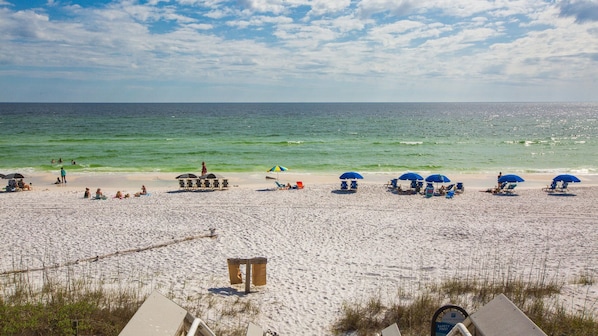 Beach nearby, sun-loungers, beach towels