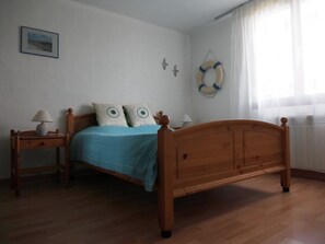 2 bedrooms
