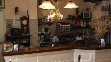 Bar (in der Unterkunft)