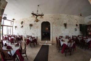 Colazione a base di specialità locali inclusa, servita tutte le mattine