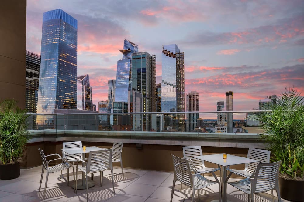 Doubletree by Hilton New York Times Square South