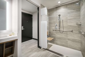 Badkamer met douche