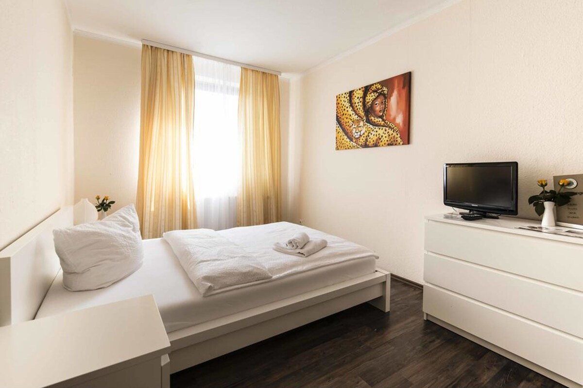 Single Room, Shared Bathroom | Desk, free WiFi, bed sheets