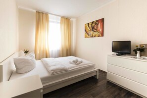 Single Room, Shared Bathroom | Desk, free WiFi, bed sheets - Vital Hotel Adendorf (Adendorf)