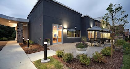 Fairfield Inn & Suites by Marriott Milwaukee North