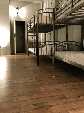 Room amenity - 12 Monkeys Hostel Alexanderplatz (Berlin)