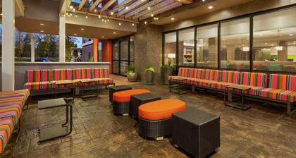 Home2 Suites by Hilton Portland Airport OR