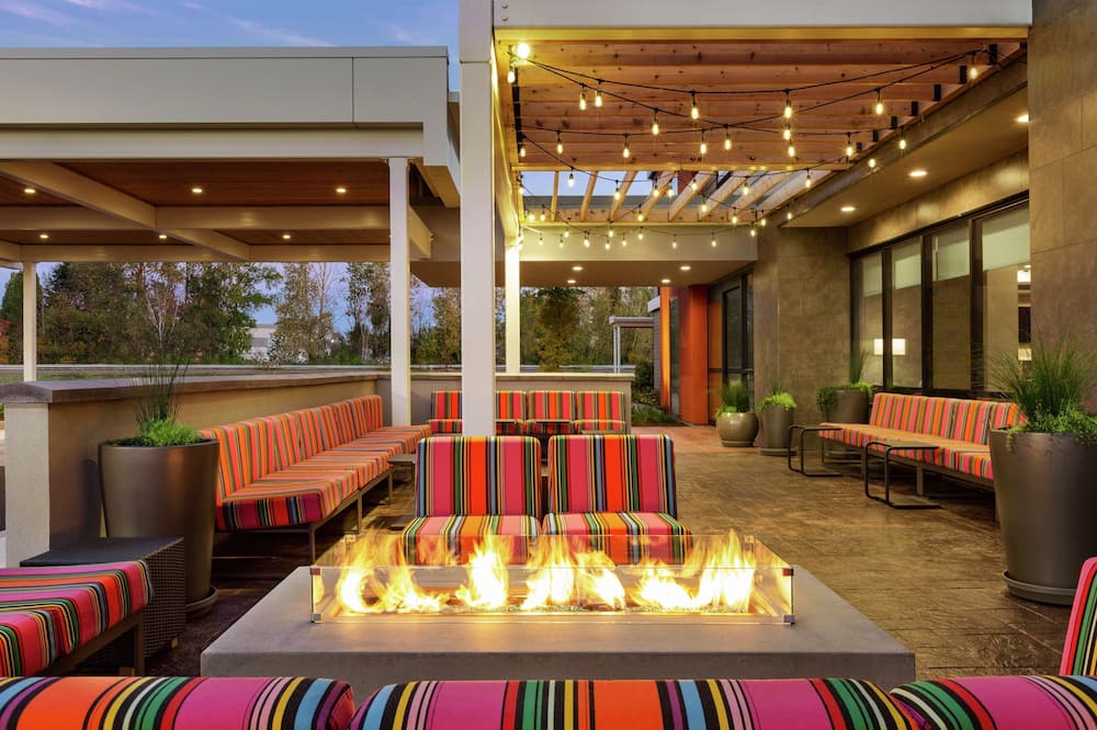 Home2 Suites by Hilton Portland Airport OR