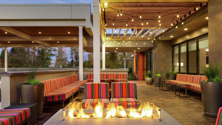 Home2 Suites by Hilton Portland Airport OR