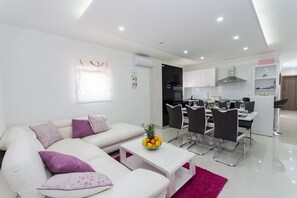 Fernseher, Stereoanlage