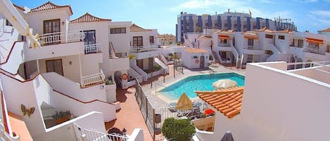 حمّام سباحة خارجي، حمّام سباحة مُدفَّأ