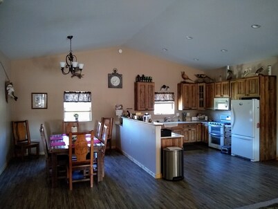 Peaceful Northwest Kansas Lodge