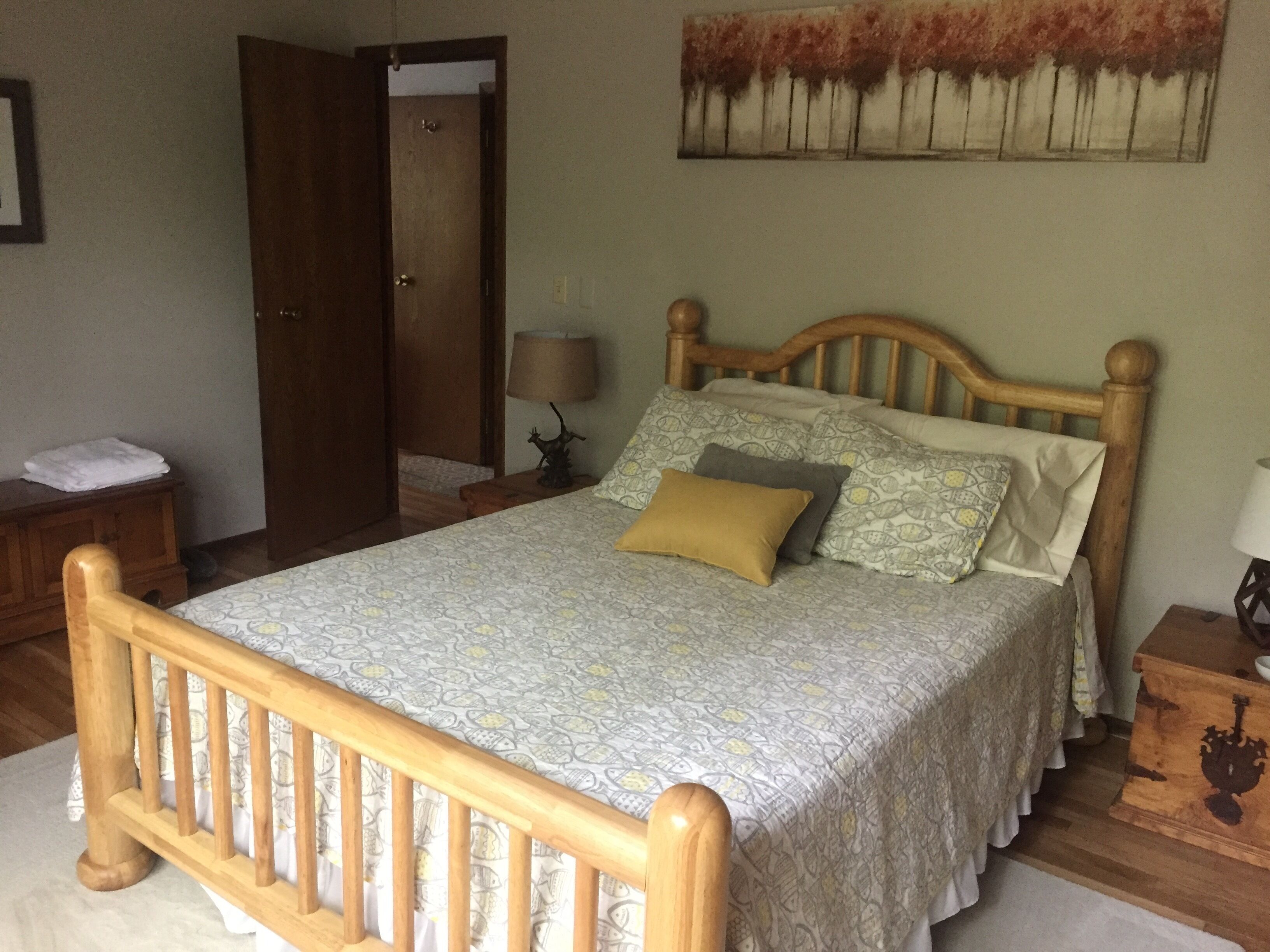 4 dormitorios, tabla de planchar con plancha, wifi gratis y ropa de cama