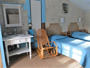 1 habitación, wifi gratis y ropa de cama