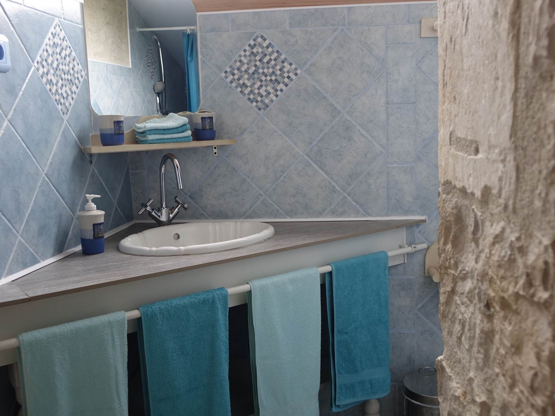 Hair dryer, towels