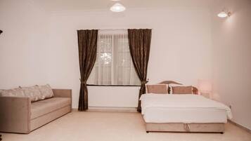 Presidential Apartment, Garden View | Premium bedding, in-room safe, desk, laptop workspace