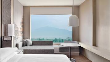 Down comforters, minibar, in-room safe, desk