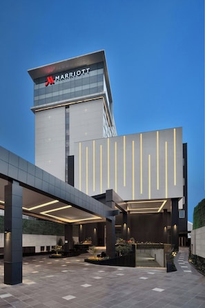 Exterior - Kathmandu Marriott Hotel (Kathmandu)