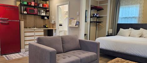 Blackout curtains, soundproofing, iron/ironing board, free WiFi