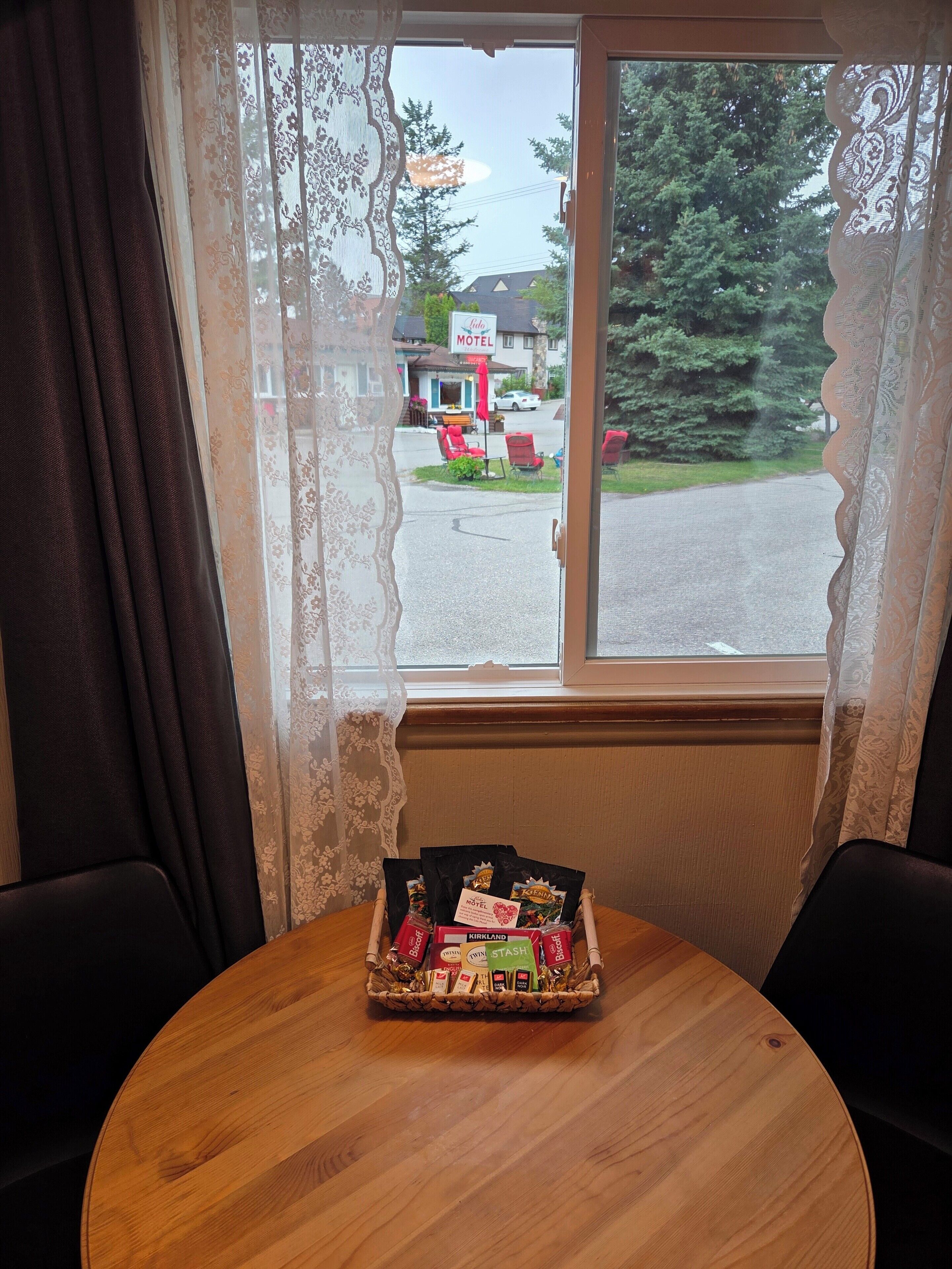 Chambre Supérieure | Vue sur la cour