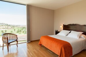 Habitación Deluxe (3 Bedrooms) | 3 dormitorios, caja fuerte, cortinas opacas