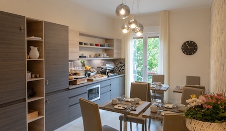 Desayuno buffet incluido todos los días