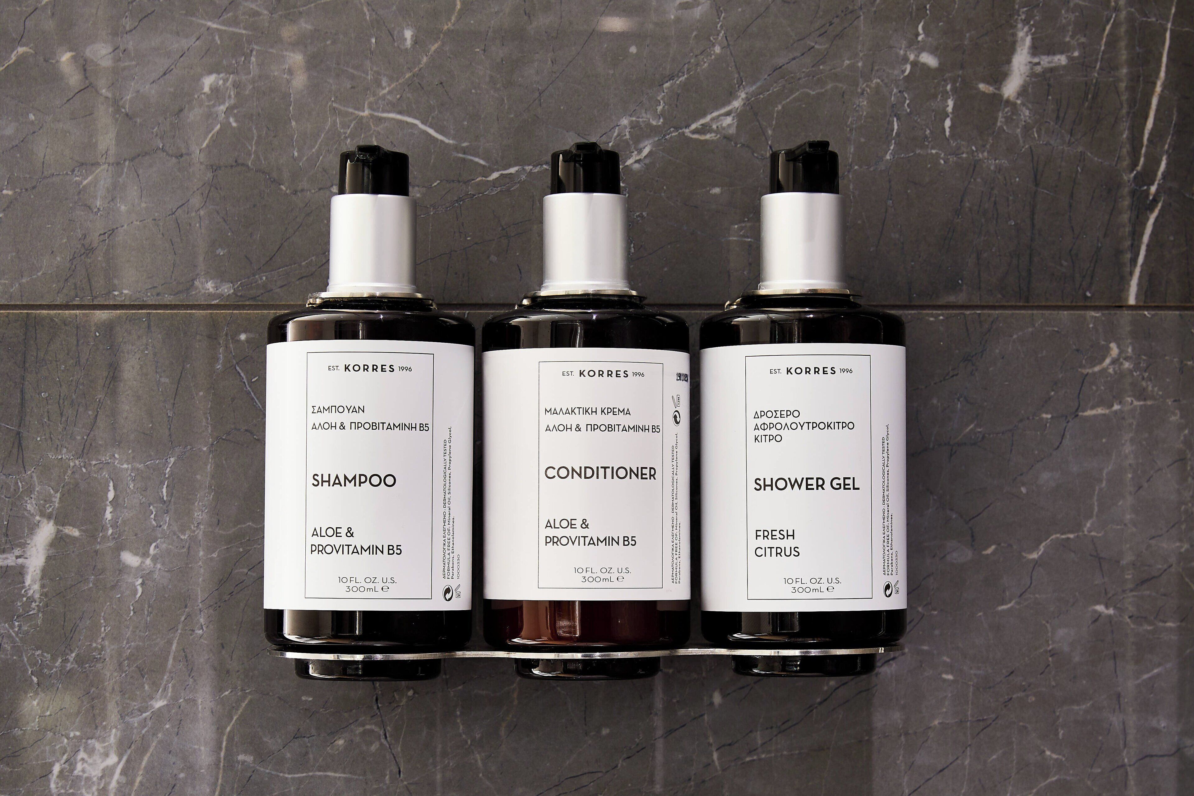 studio, 1 king bed, non smoking | bathroom | free toiletries, hair dryer, towels, soap