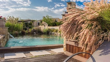 3 indoor pools, outdoor pool, pool loungers