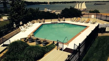 Seasonal outdoor pool