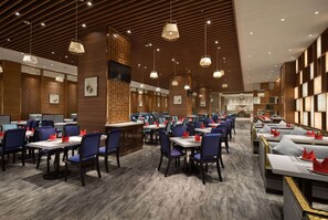 Dining - Ramada by Wyndham Wuhan North (Wuhan)