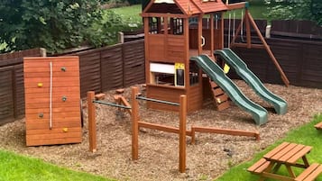Children’s play area – outdoor