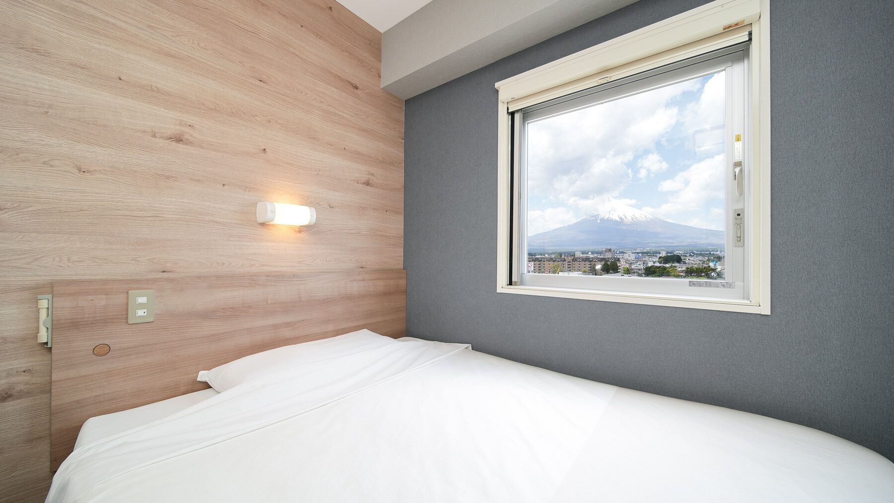 Escrivaninha, Wi-Fi de cortesia, roupa de cama