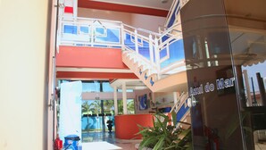 Quầy tiếp tân