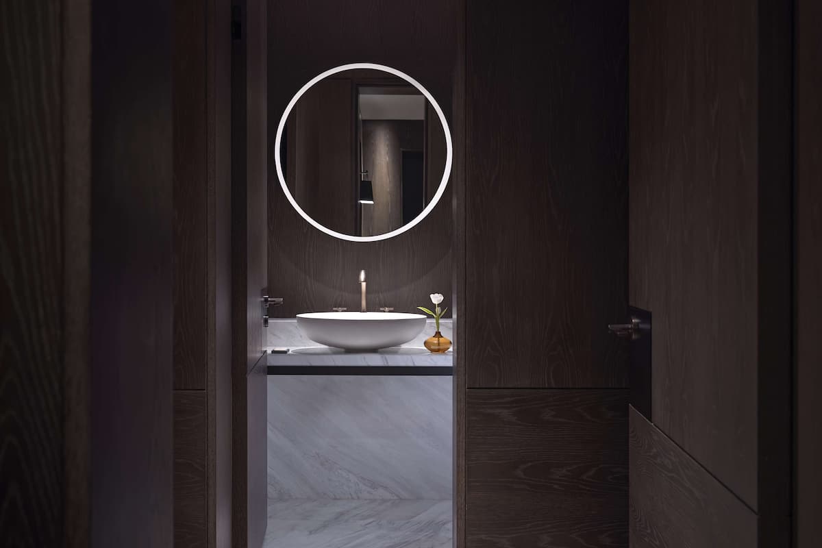 separate bathtub and shower, rainfall showerhead, designer toiletries