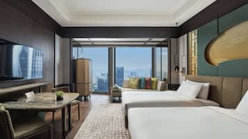 Minibar, in-room safe, individually decorated, individually furnished