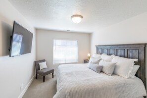 4 Schlafzimmer, Bügeleisen/Bügelbrett, Reisekinderbett, kostenloses WLAN