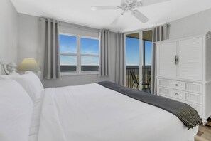 2 bedrooms, iron/ironing board, free WiFi - Enjoy 6th Floor Sunsets & A Direct Gulf View! Community Pool & Over $150 of Free Daily Activities! (Fort Myers Beach)