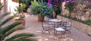 Outdoor dining - Exceptional Private Villa with Sea Views - large pool and designer paved gardens (Begur)