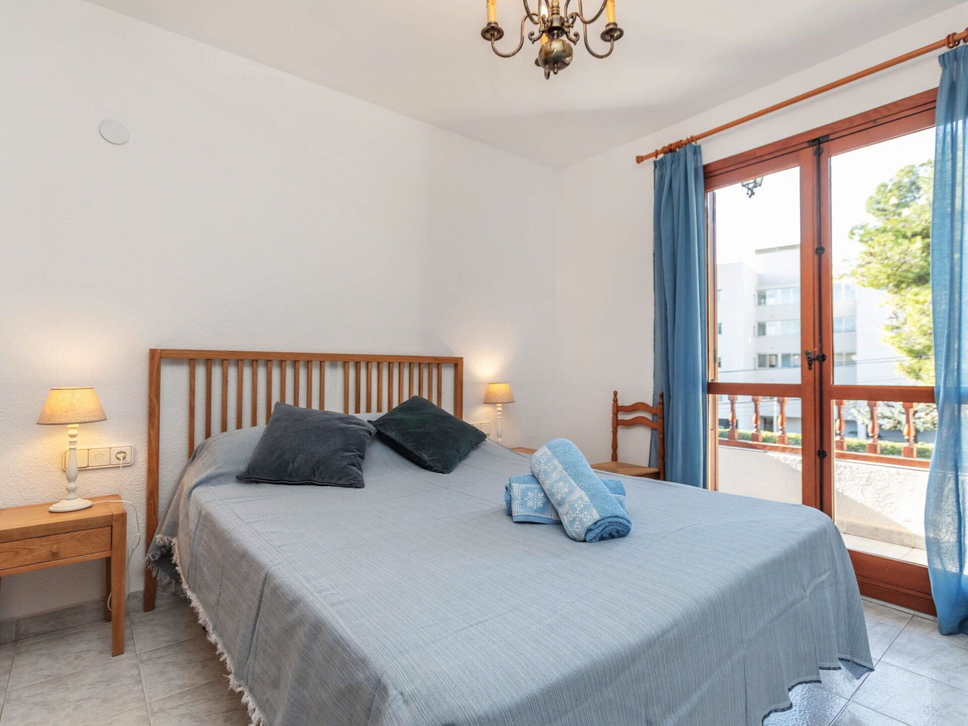 4 bedrooms, travel crib, free WiFi