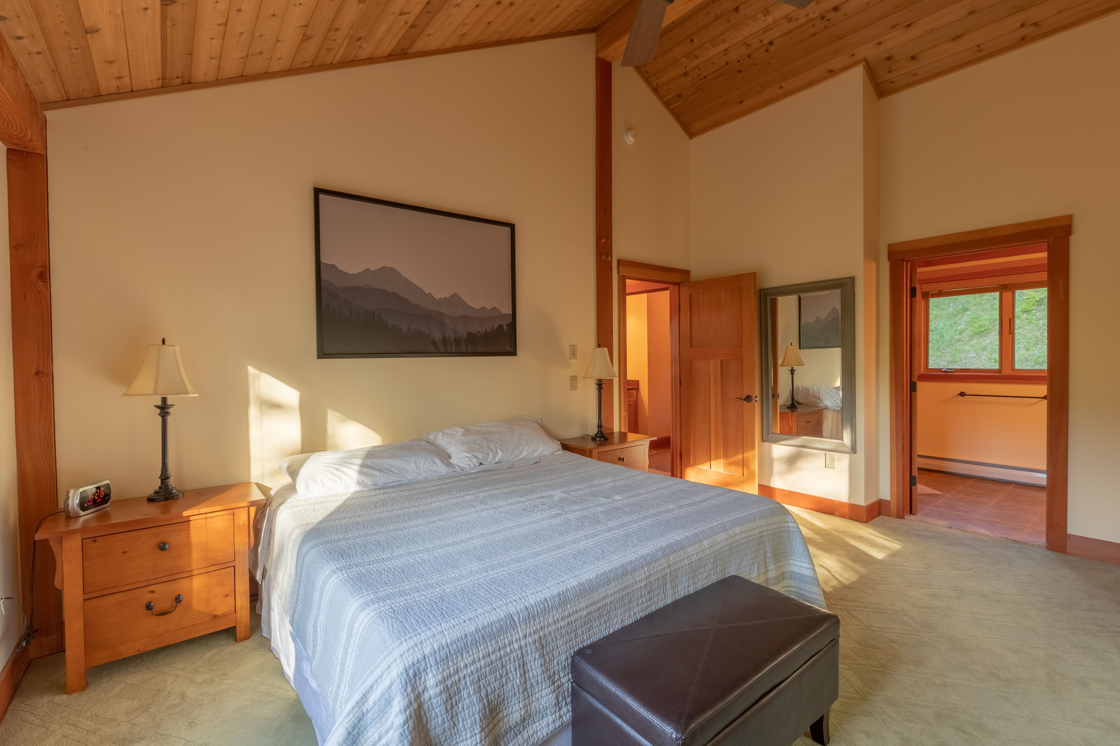 4 bedrooms, iron/ironing board, travel crib, WiFi (free)