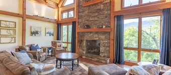 Luxury Loon Mtn Homeはプール/ジムでのアクセスで16名様まで宿泊可能