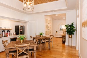 Free daily continental breakfast - The Mason Boutique Hotel (Louisville)