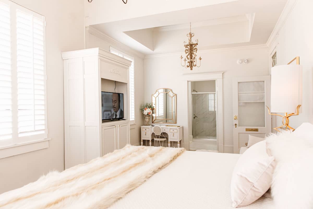 the cummins suite | 1 bedroom, premium bedding, memory-foam beds, individually decorated