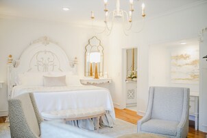 客房 | 高档床上用品、记忆海绵床垫、特色装修、特色家居