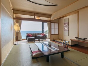 Interior - Shizuka Hanaougi (Kyotango)