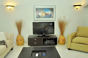 TV, DVD player