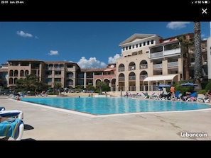Piscine extérieure