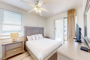 3 makuuhuonetta, silitysrauta/-lauta, ilmainen internet, vuodevaatteet